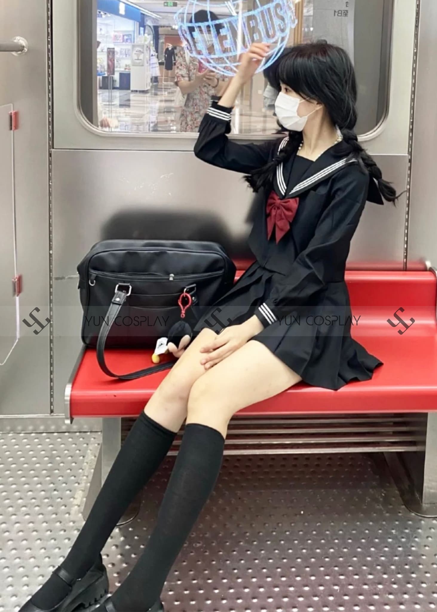 Váy đồng phục siêu ngắn của nữ sinh Nhật Bản | aothun.net