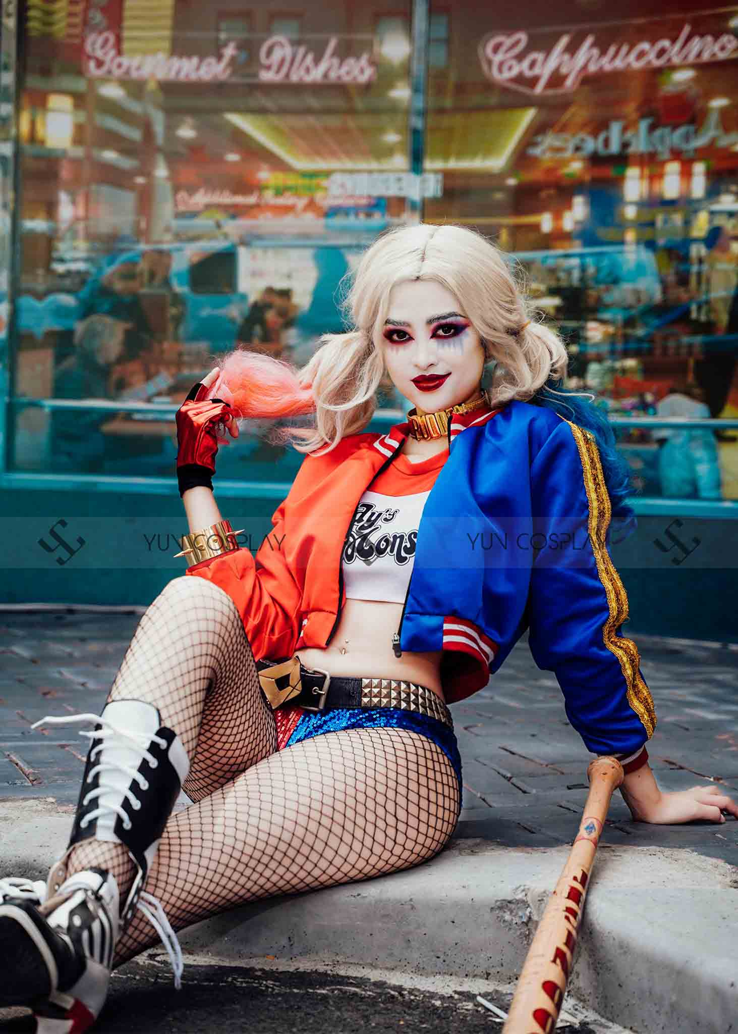 Bộ ảnh cosplay Harley Quinn của hot coser Sài Thành bị 'ném đá' tơi tả